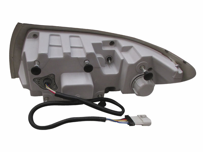 FARO DERECHO CON BISEL PARA INTERNATIONAL 7400/7600 2003-2007.