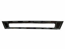 MOLDURA DE DEFENSA PARA VOLVO VNL 3RA GEN 2003 Y POST CROM CENTRAL