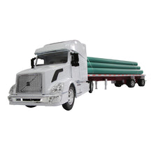 TRACTOCAMION VOLVO 3RA GEN C/ PLATAFORMA Y TUBOS ESCALA 1:32